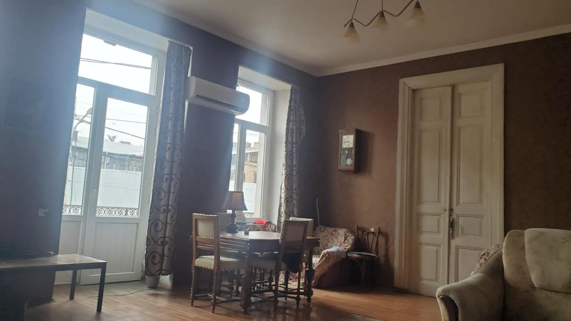 High-Ceiling Apartment In Niko Pirosmani Museum Building, Near Fabrika تبليسي
