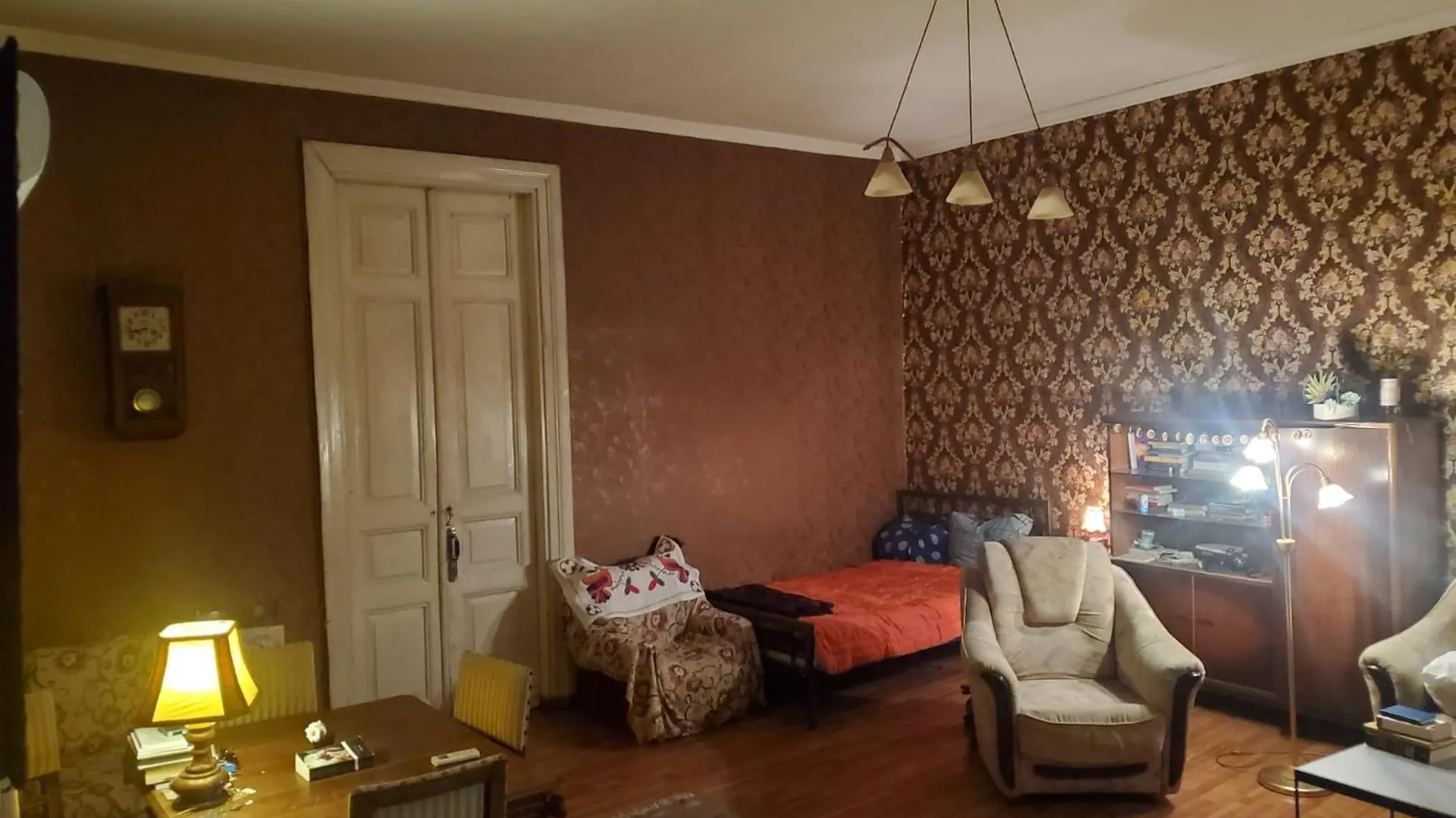 High-Ceiling Apartment In Niko Pirosmani Museum Building, Near Fabrika تبليسي جورجيا
